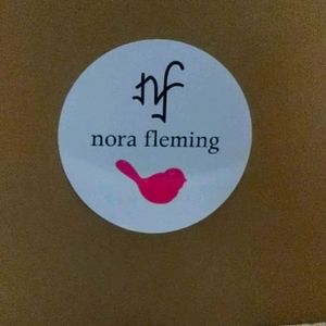 NIB Retired Nora Fleming 8x8 baker